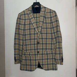 BoohooMAN plaid suit 36R jacket and 32R pants beige and black plaid